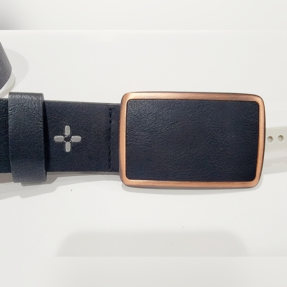 Sun + Stone Mens Faux Leather Plaque Buckle Belt Black - Picture 5 of 6